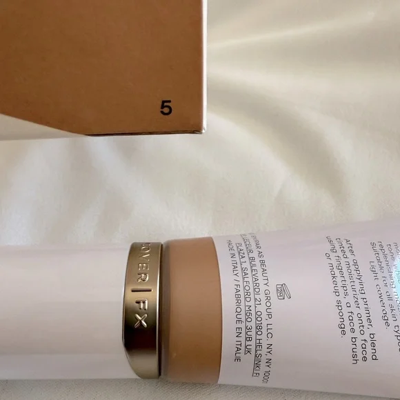 NIB COVER FX Radiant Start Tinted Moisturizer - 5 - Picture 2 of 4
